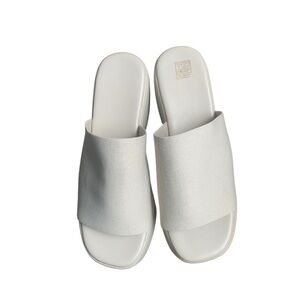 NWOT Slip on platform sandals